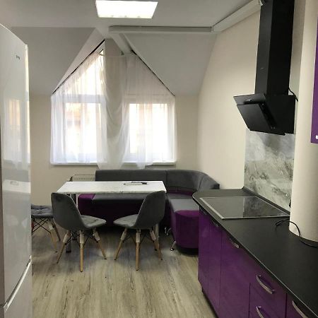Міни-Хостел Родинного Типу Dubai Uzhhorod Ngoại thất bức ảnh