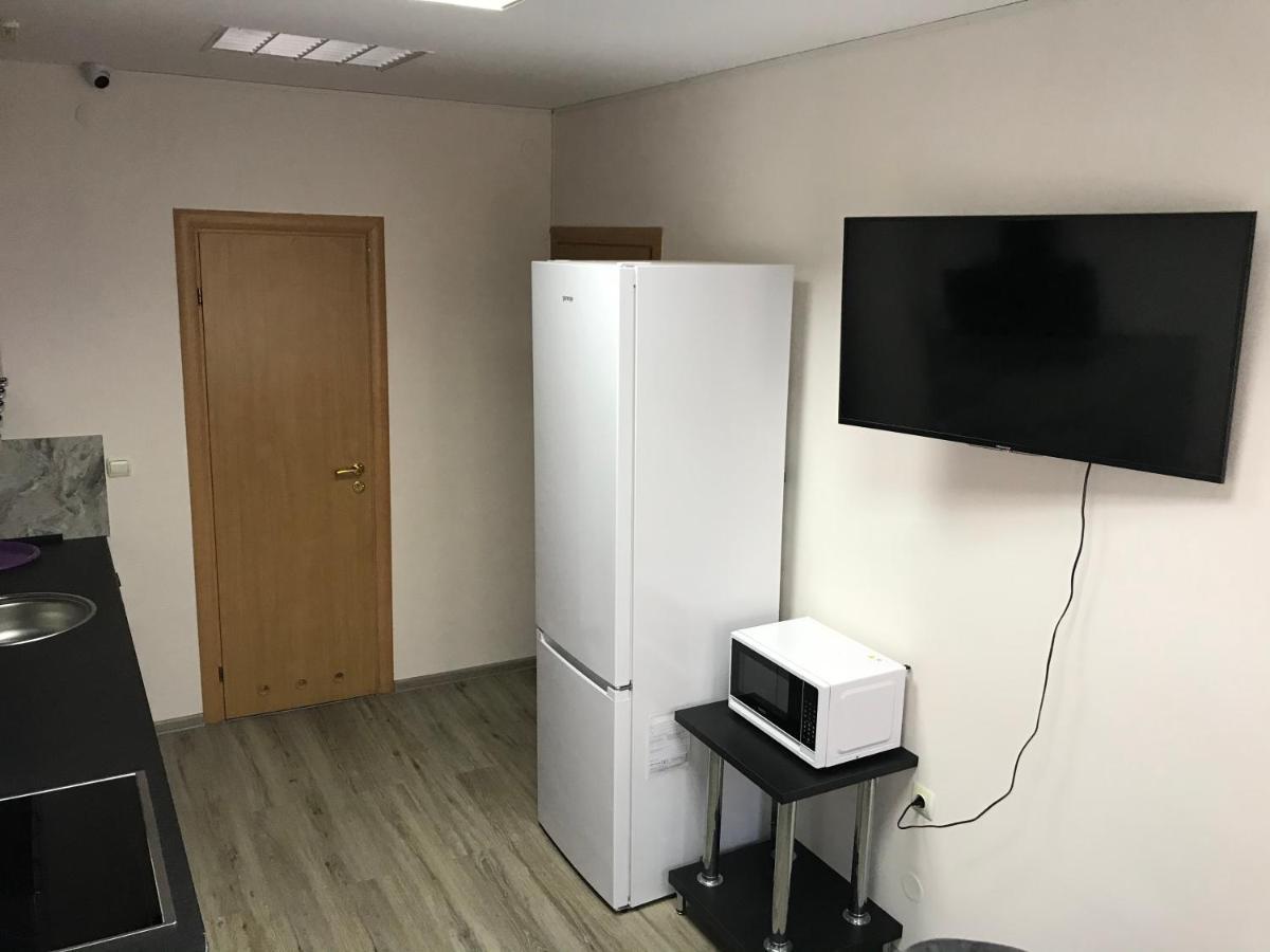 Міни-Хостел Родинного Типу Dubai Uzhhorod Ngoại thất bức ảnh